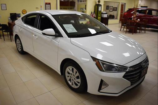 2019 Hyundai ELANTRA SE