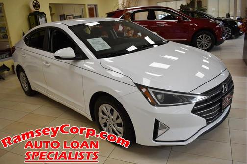 2019 Hyundai ELANTRA SE