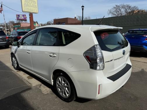 2013 Toyota Prius v Three