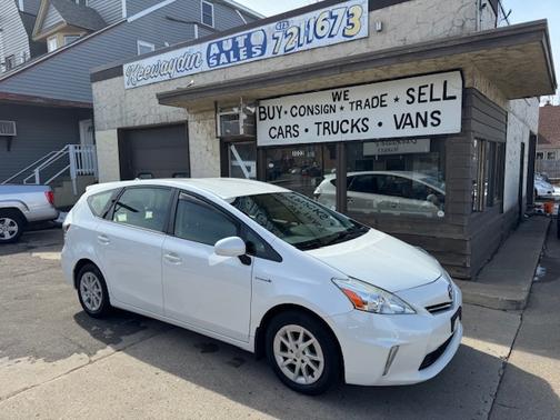 2013 Toyota Prius v Three