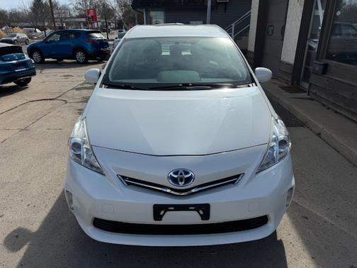 2013 Toyota Prius v Three