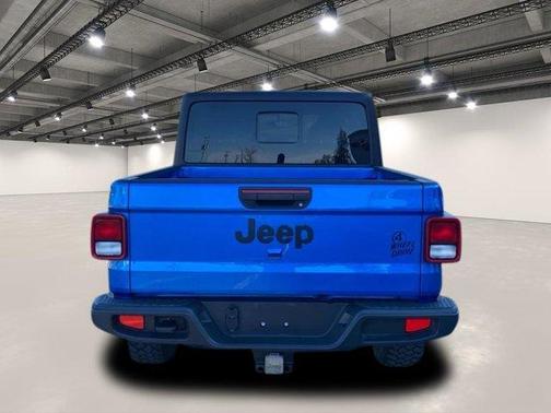 2022 Jeep Gladiator Sport