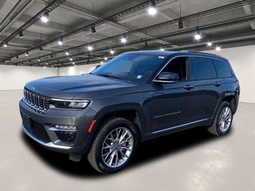 2022 Jeep Grand Cherokee Summit