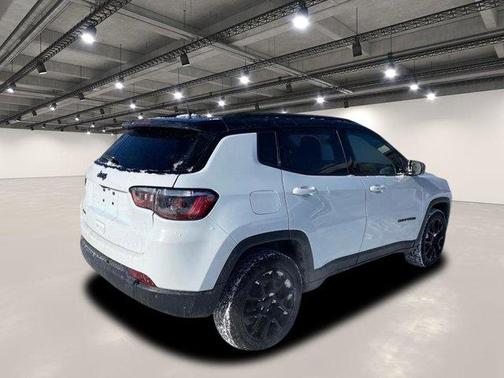 2023 Jeep Compass Altitude
