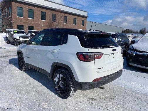 2023 Jeep Compass Altitude