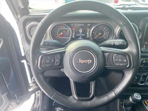 2022 Jeep Gladiator Sport