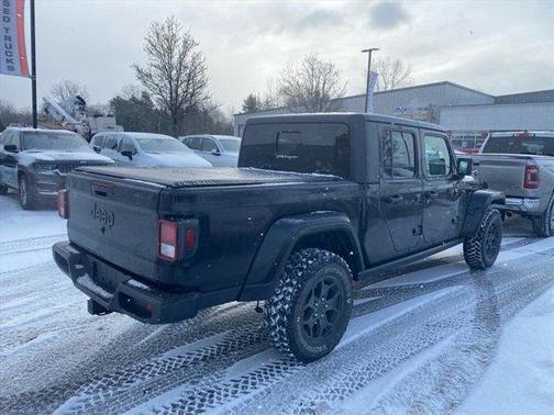 2022 Jeep Gladiator Sport