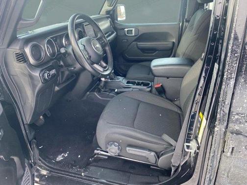 2022 Jeep Gladiator Sport