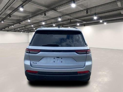 2022 Jeep Grand Cherokee Altitude