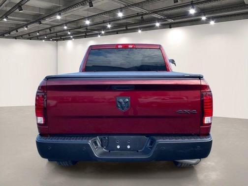 Delmonico Red Pearlcoat 2021 RAM 1500 Classic SLT