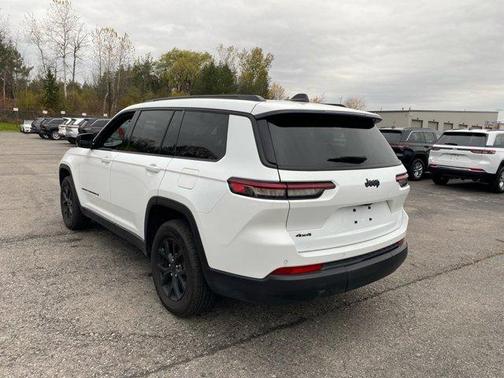 2024 Jeep Grand Cherokee L Laredo