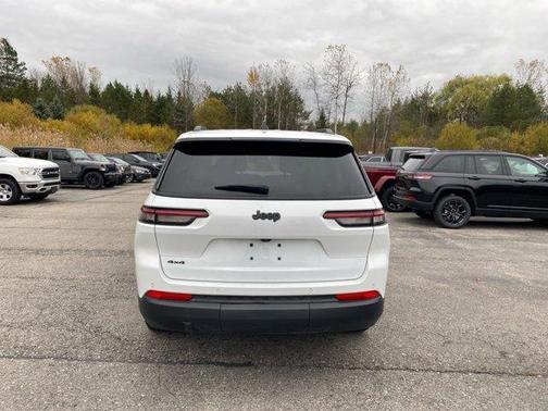 2024 Jeep Grand Cherokee L Laredo