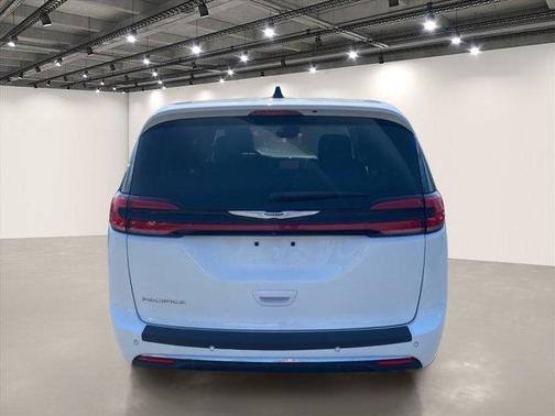 Bright White Clearcoat 2024 Chrysler Pacifica Touring-L