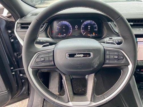 Metallic 2026 Jeep Grand Cherokee Laredo