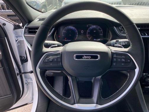 2025 Jeep Grand Cherokee Laredo X