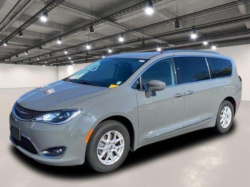 2020 Chrysler Pacifica Touring-L