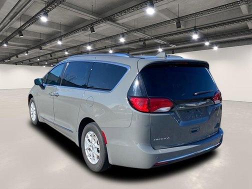 2020 Chrysler Pacifica Touring-L