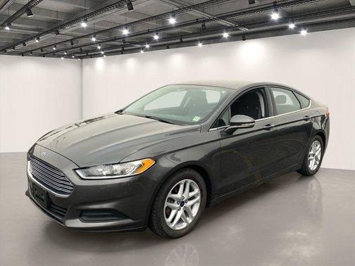 Magnetic 2016 Ford Fusion SE