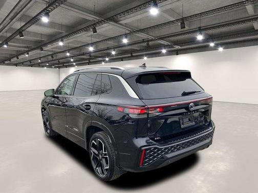 2025 Volkswagen Tiguan 2.0T SEL R-Line