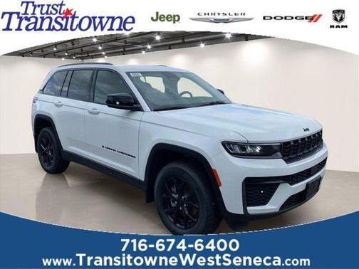 Bright White Clearcoat 2026 Jeep Grand Cherokee Laredo