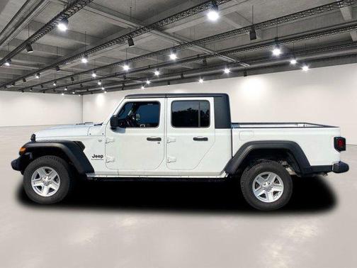 2020 Jeep Gladiator Sport
