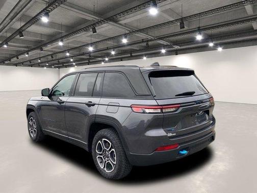 2022 Jeep Grand Cherokee 4xe Trailhawk