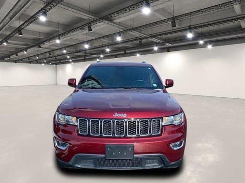 2019 Jeep Grand Cherokee Laredo E