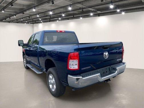 Patriot Blue Pearlcoat 2024 RAM 2500 Big Horn