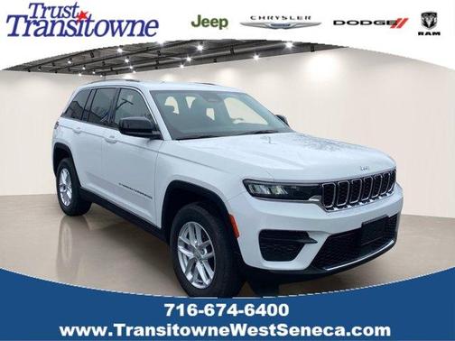 2023 Jeep Grand Cherokee Laredo