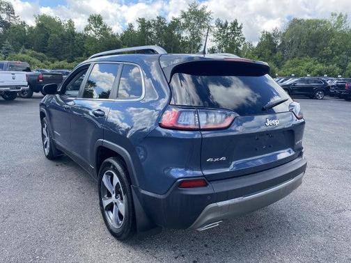 Photo 5 of 26 of 2019 Jeep Cherokee Limited