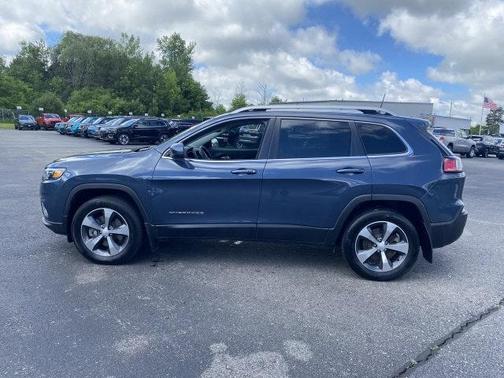 Photo 4 of 26 of 2019 Jeep Cherokee Limited