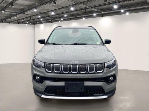 Sting Gray Clearcoat 2022 Jeep Compass Limited