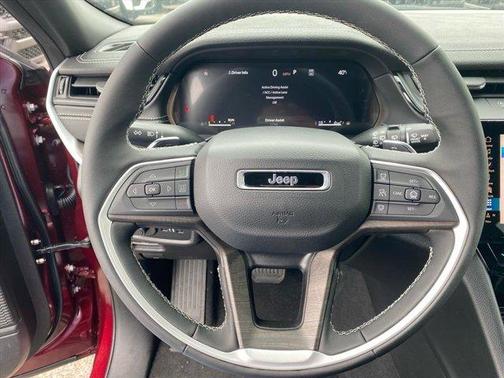 Velvet Red Pearlcoat 2026 Jeep Grand Cherokee Laredo