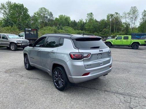 2022 Jeep Compass Altitude