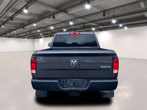 2018 RAM 1500 ST
