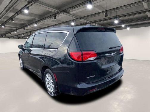 2021 Chrysler Voyager LXI
