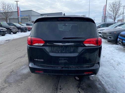 2021 Chrysler Voyager LXI
