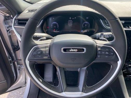 2025 Jeep Grand Cherokee Laredo X