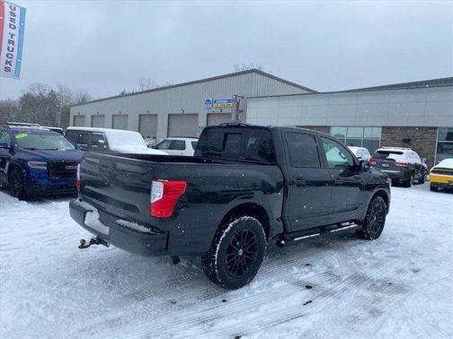 2019 Nissan Titan SV