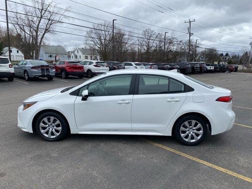 Ice 2024 Toyota Corolla LE