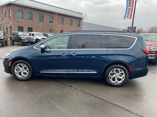 2023 Chrysler Pacifica Limited