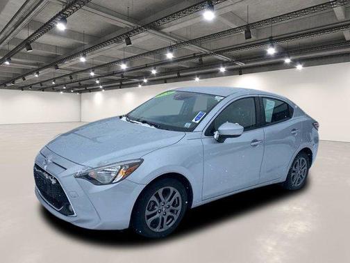 2020 Toyota Yaris Sedan LE