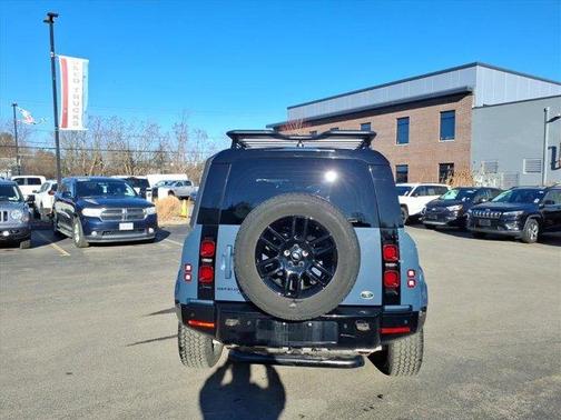 2023 Land Rover Defender 110 X-Dynamic SE