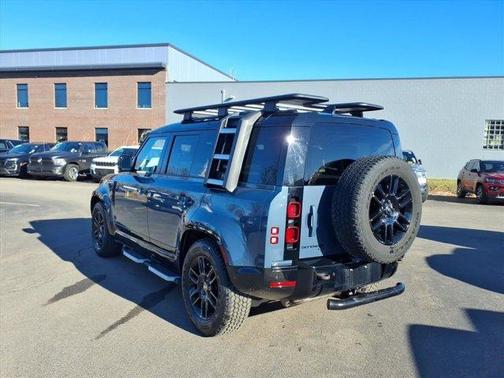 2023 Land Rover Defender 110 X-Dynamic SE