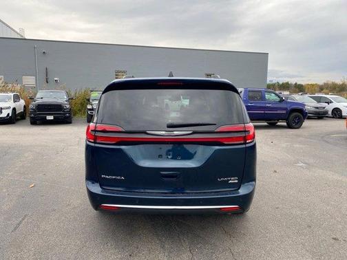 2023 Chrysler Pacifica Limited
