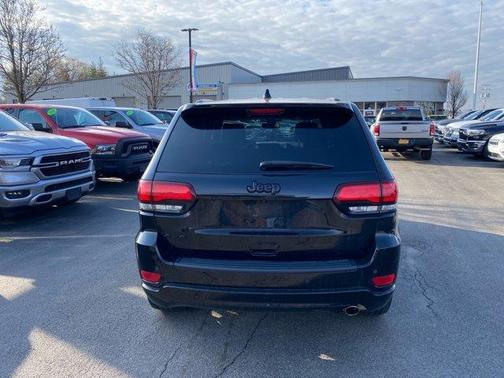 2022 Jeep Grand Cherokee WK Laredo