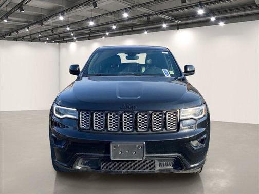 Diamond Black 2022 Jeep Grand Cherokee WK Laredo