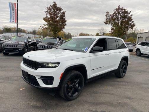 2023 Jeep Grand Cherokee Altitude