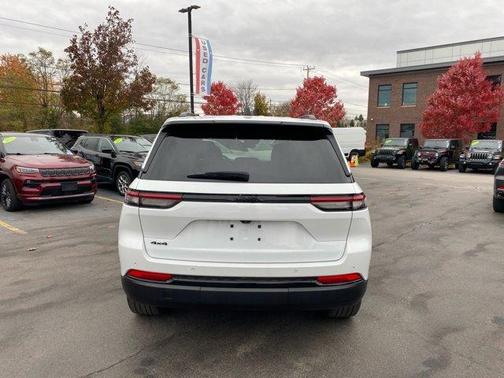 2023 Jeep Grand Cherokee Altitude
