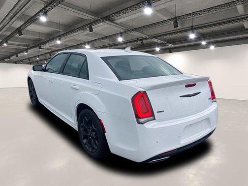 2022 Chrysler 300 S